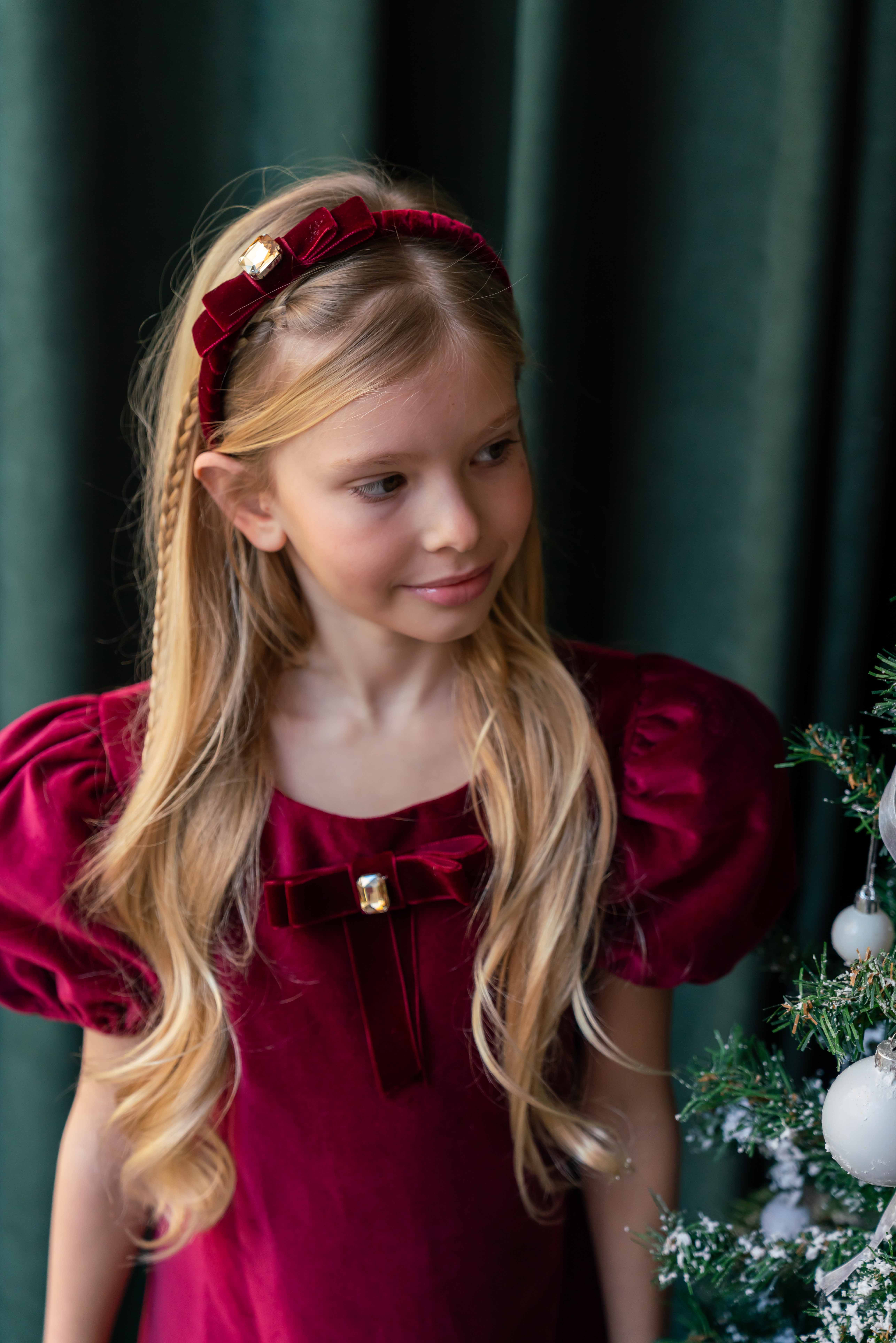 Caroline Velvet Taç